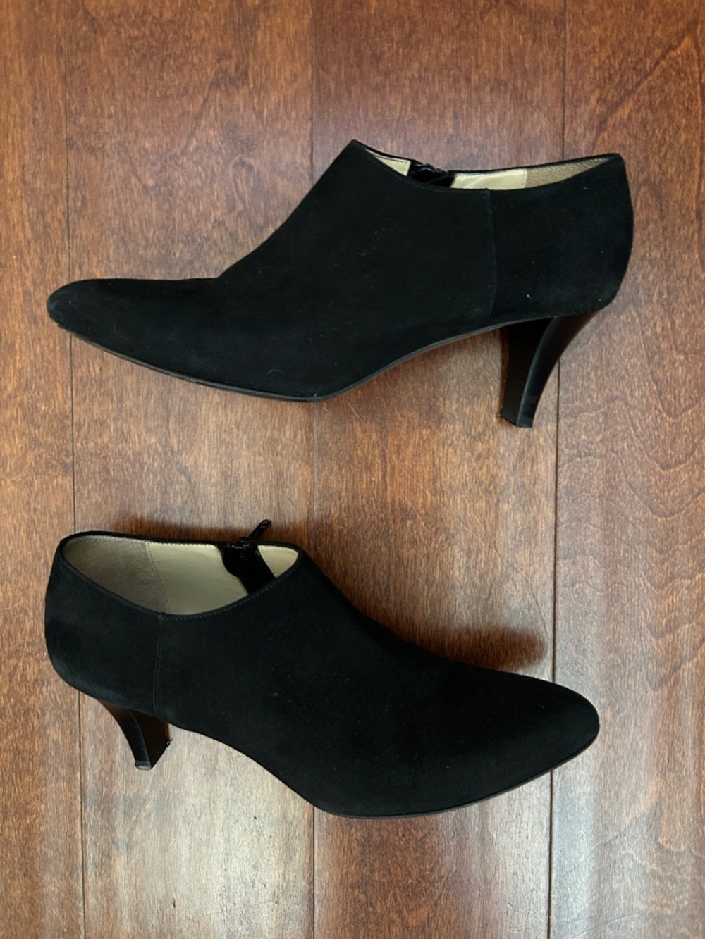 Manfield Women's Black Suede Ankle Booties with Mid Heel, Size 6.5 (EU 37)